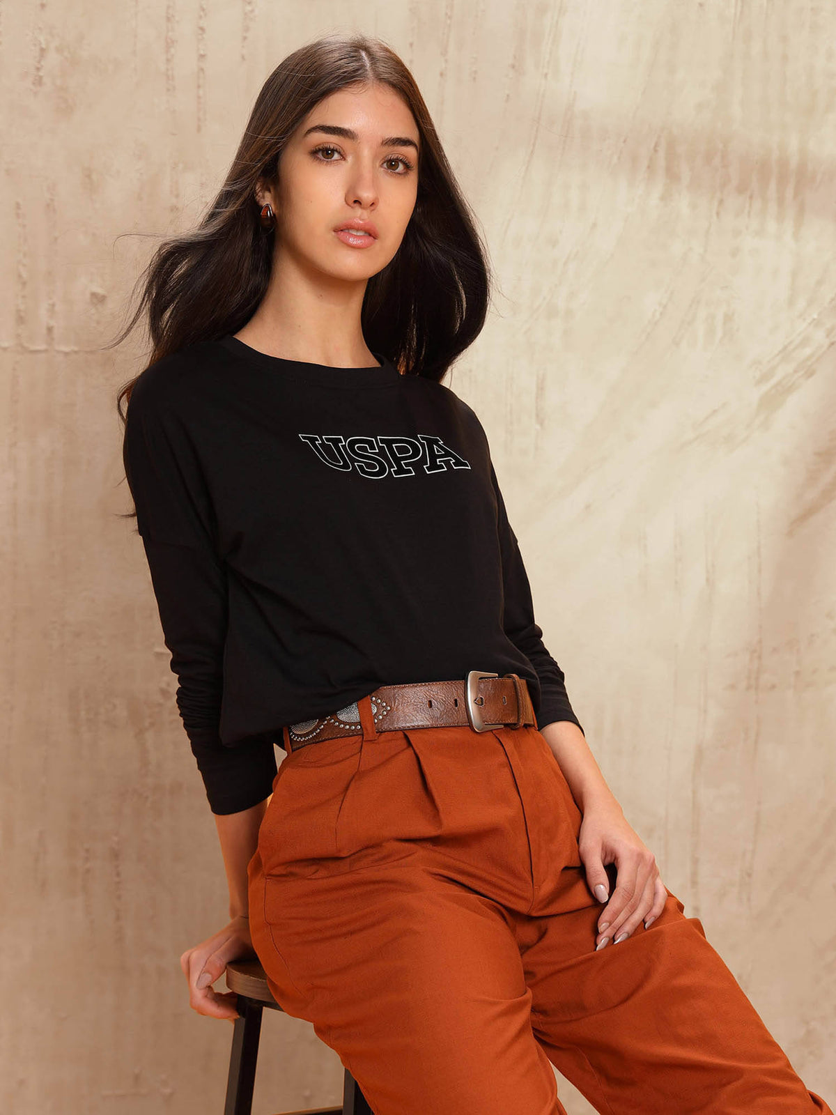 Women Black Solid Regular Fit T-Shirt | PW43 - view 6