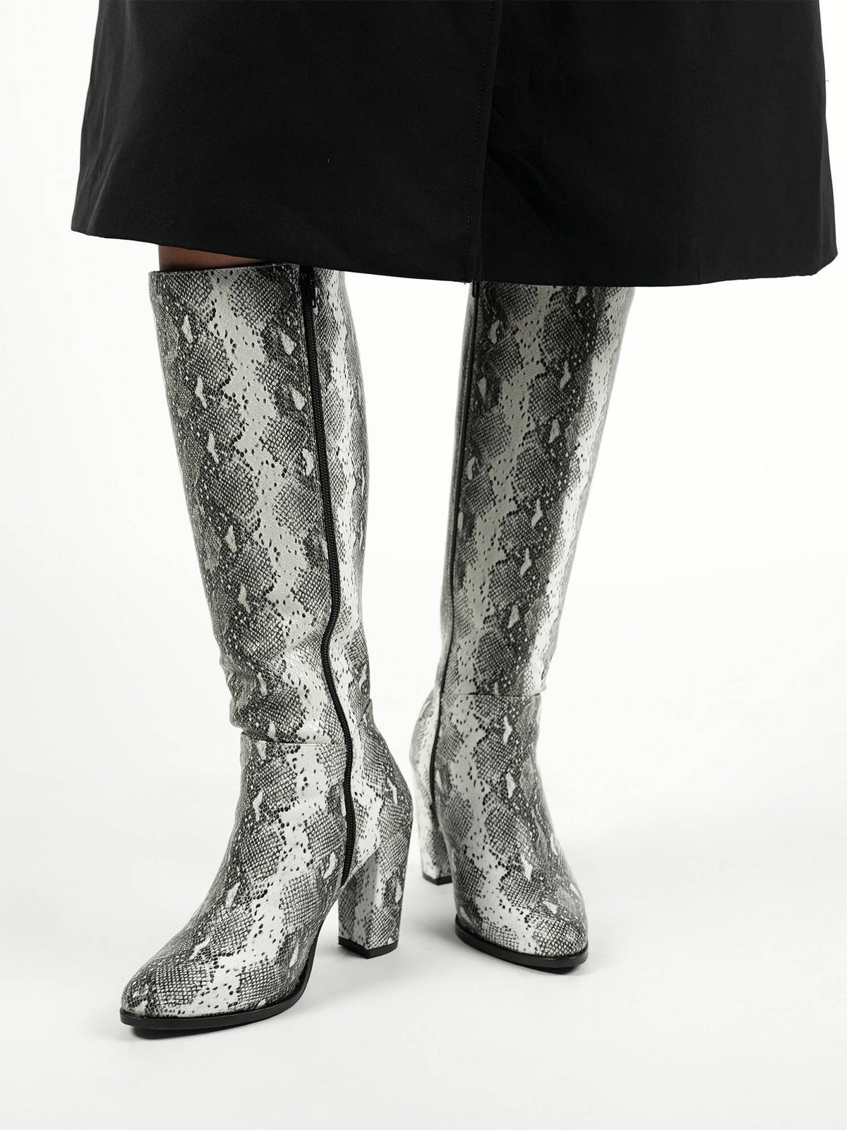 Women Nagini Burgundy Textured Block Heel Winter Boots | BT61 - view 6