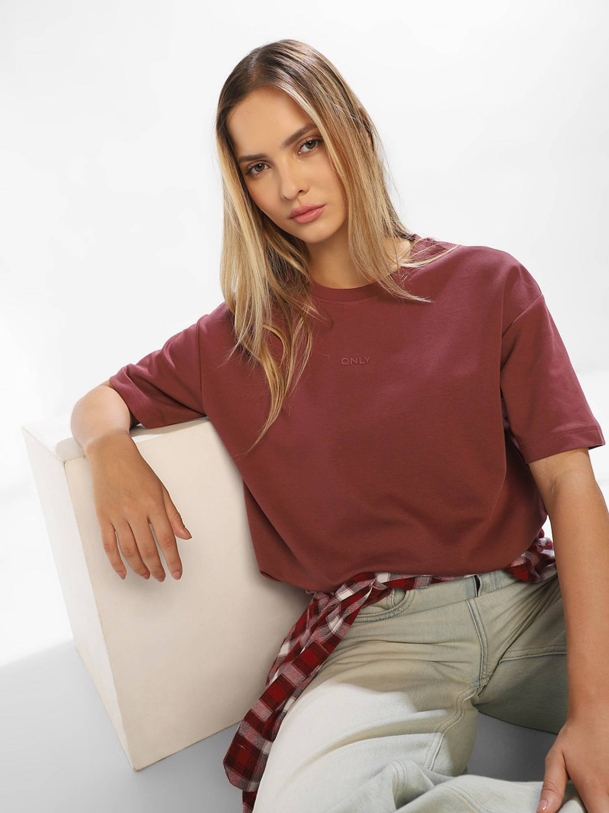 Women'S Solid Regular Fit Brown T-Shirt | O24 - view 1