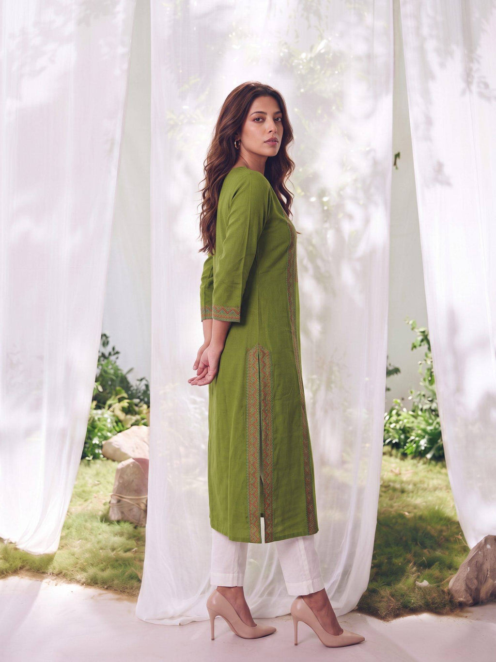 Women Green Rayon Embroidered Straight Kurta | U3S - view 4
