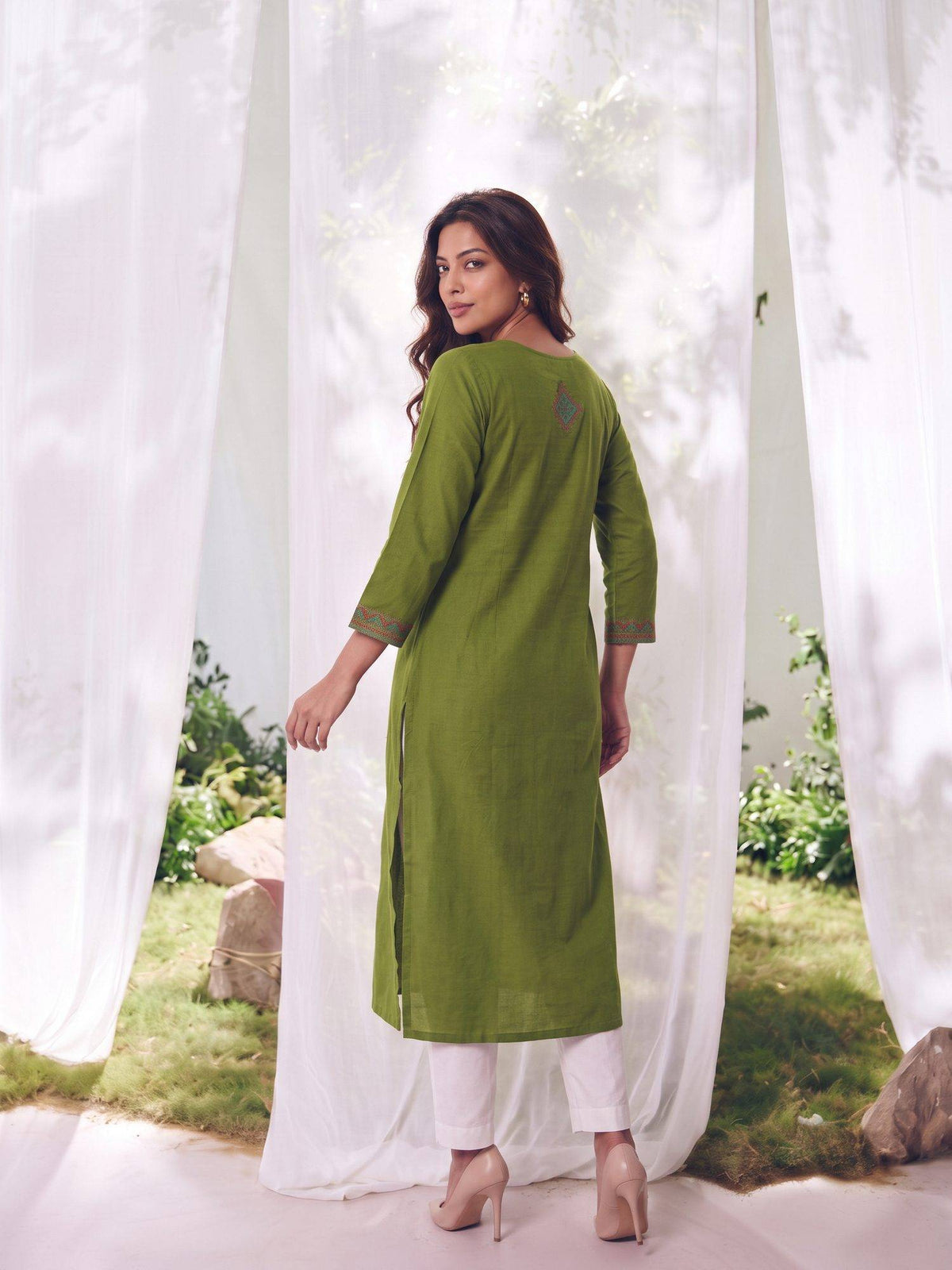 Women Green Rayon Embroidered Straight Kurta | FY93 - view 5