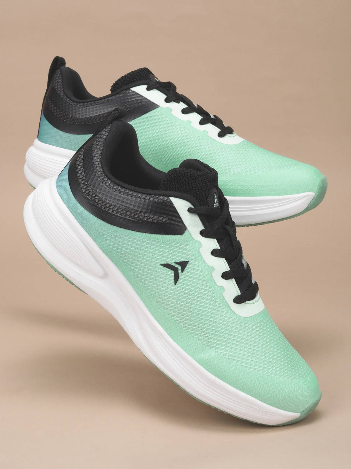 Green Women Swift Aura Running Shoes | SH9 - view 1