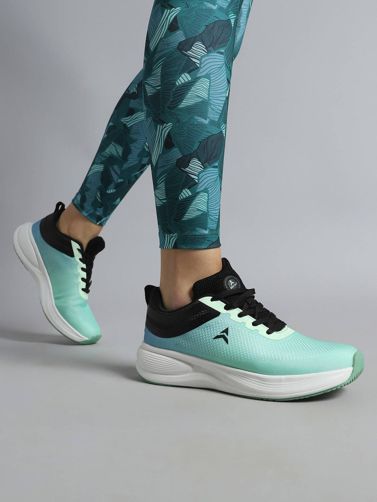 Green Women Swift Aura Running Shoes | SH9 - view 2