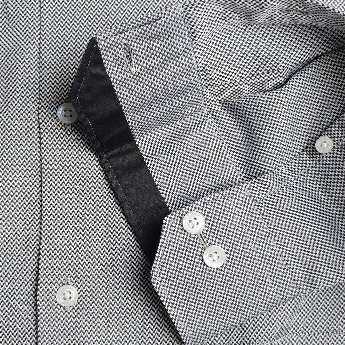 Shepherd Houndstooth Shirt In Smokey Black