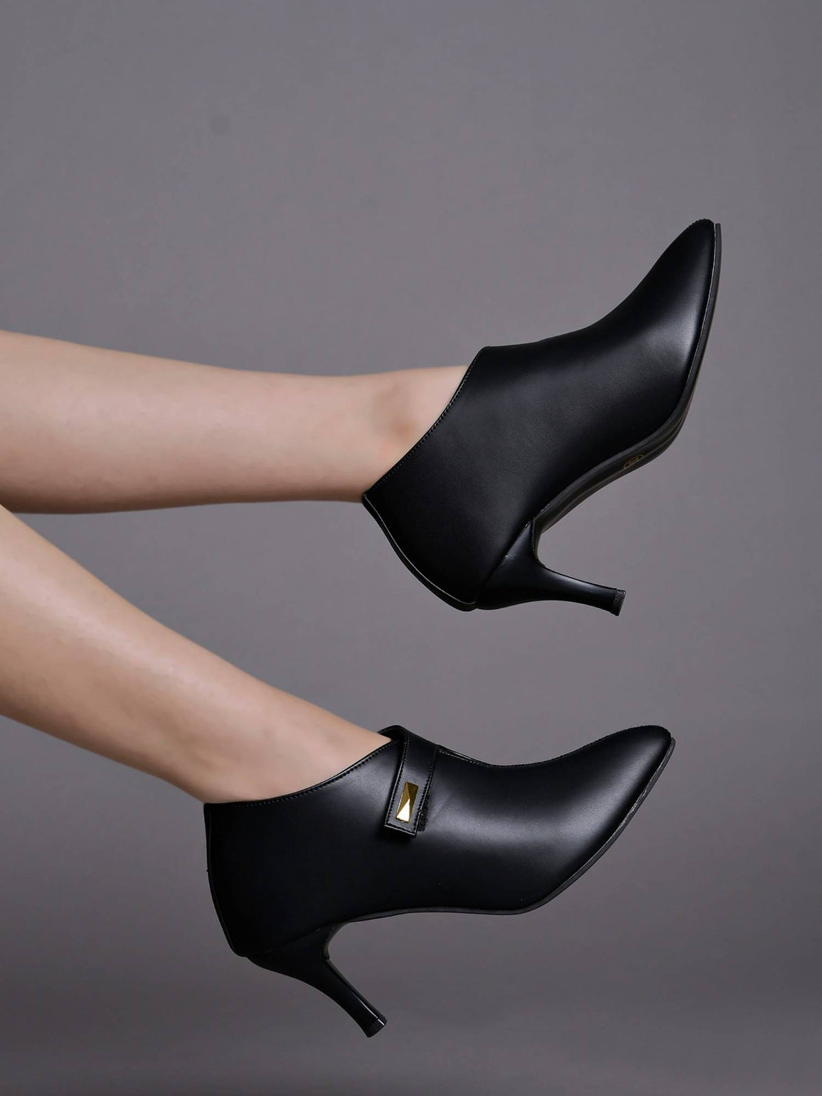 Pointed Toe Black Pumps for Women | H78 - view 3