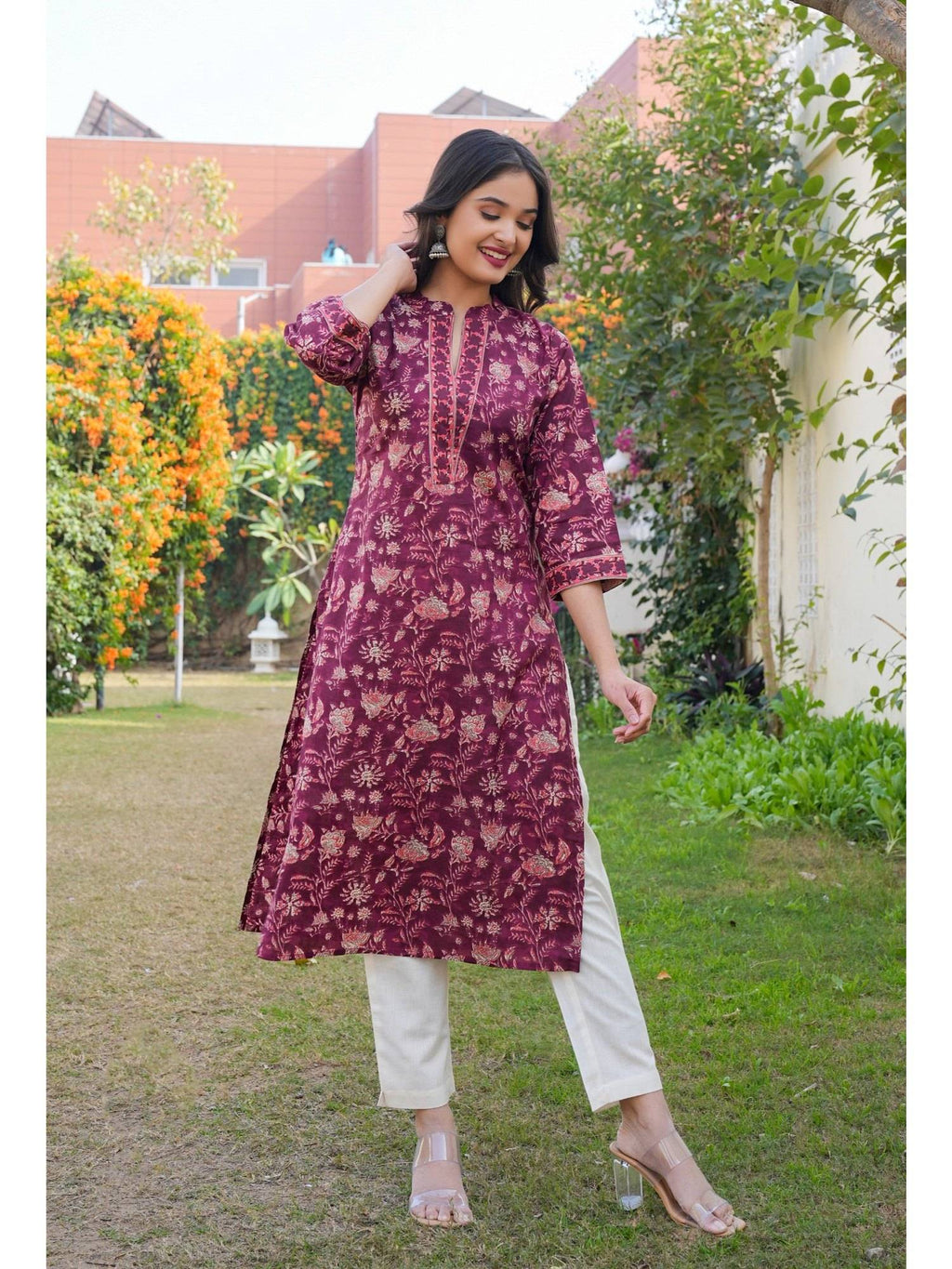 Women Floral Printed Straight Cotton Purple Kurta | U3S - view 2