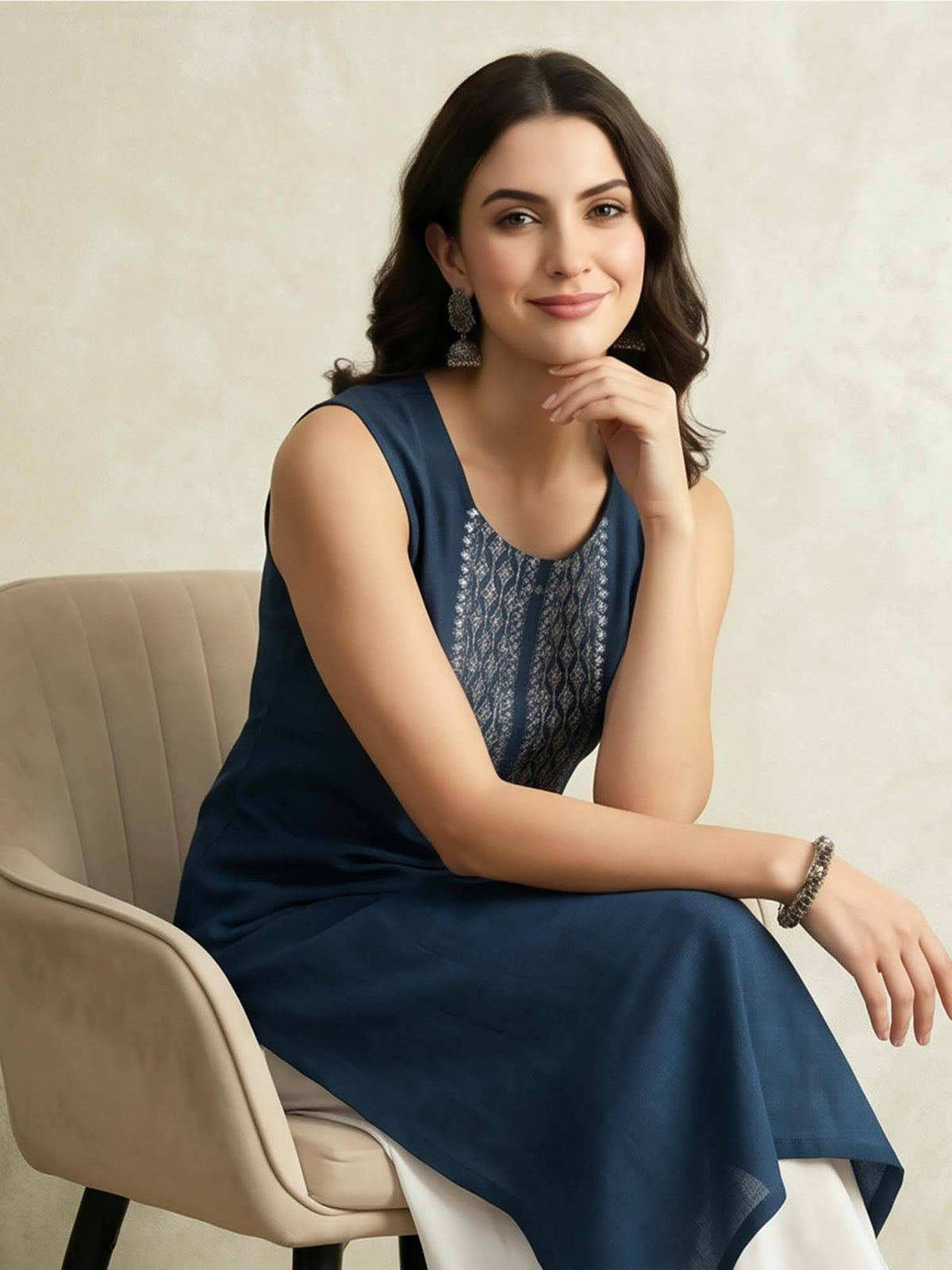 Blue Solid Thread Work Sleeveless Kurta | U3S - view 6
