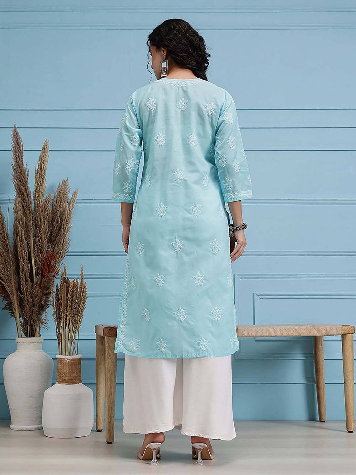 Hand Embroidered White Cotton Lucknowi Chikan Kurta (XS) (A411181) | KDG - view 57