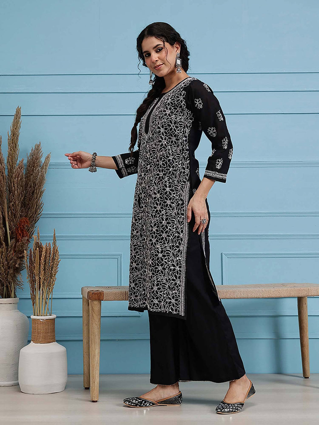 Hand Embroidered White Cotton Lucknowi Chikan Kurta (XS) (A411181) | KDG - view 46
