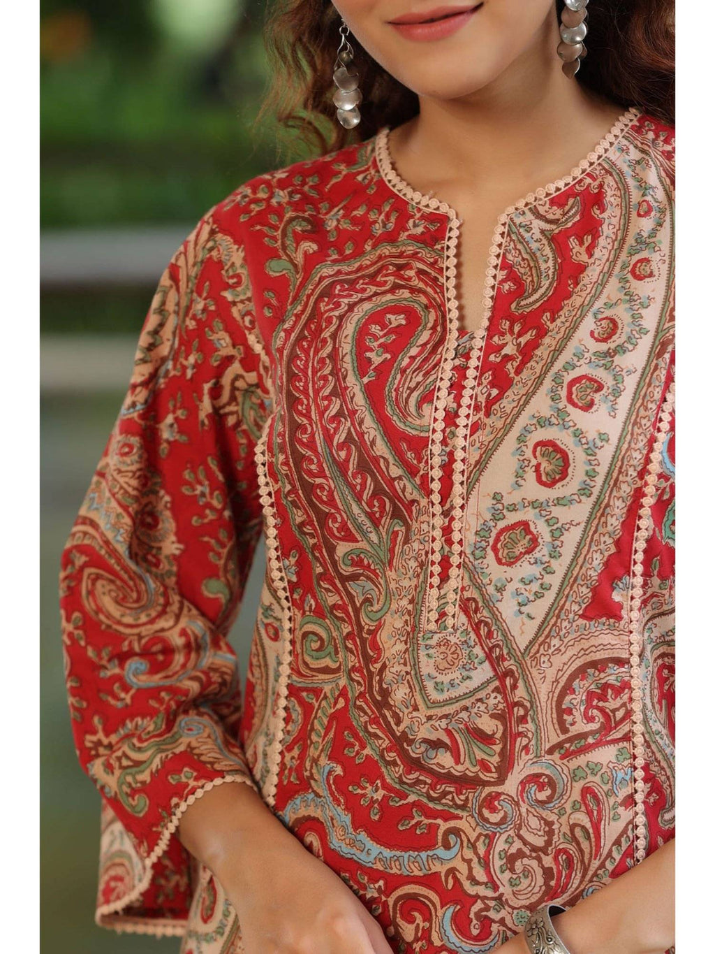 Women Red Ethnic Motifs Printed Straight Pure Cotton Kurta | U3S - view 2