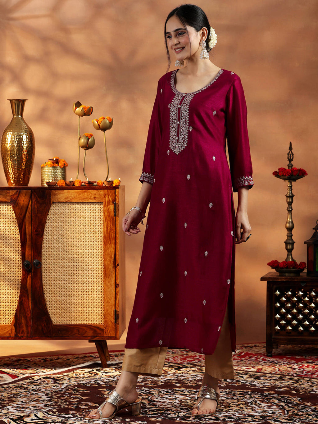 Maroon Embroidered Silk Straight Kurta | U3S - view 2