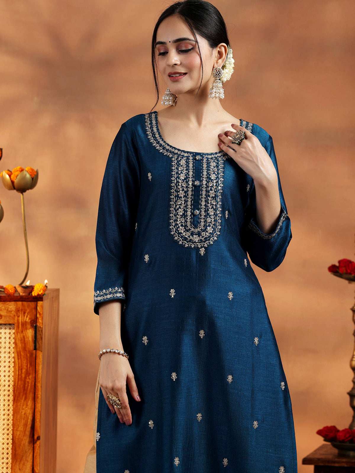 Maroon Embroidered Silk Straight Kurta | U3S - view 11