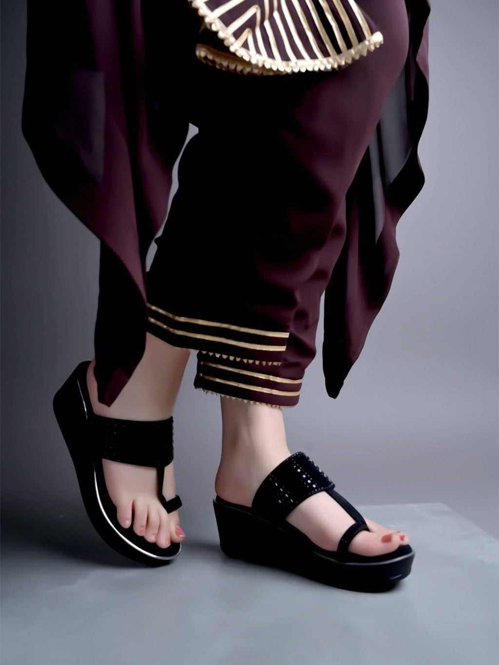 Black Classic Heeled Black Kolhapuri for Women | H78 - view 1