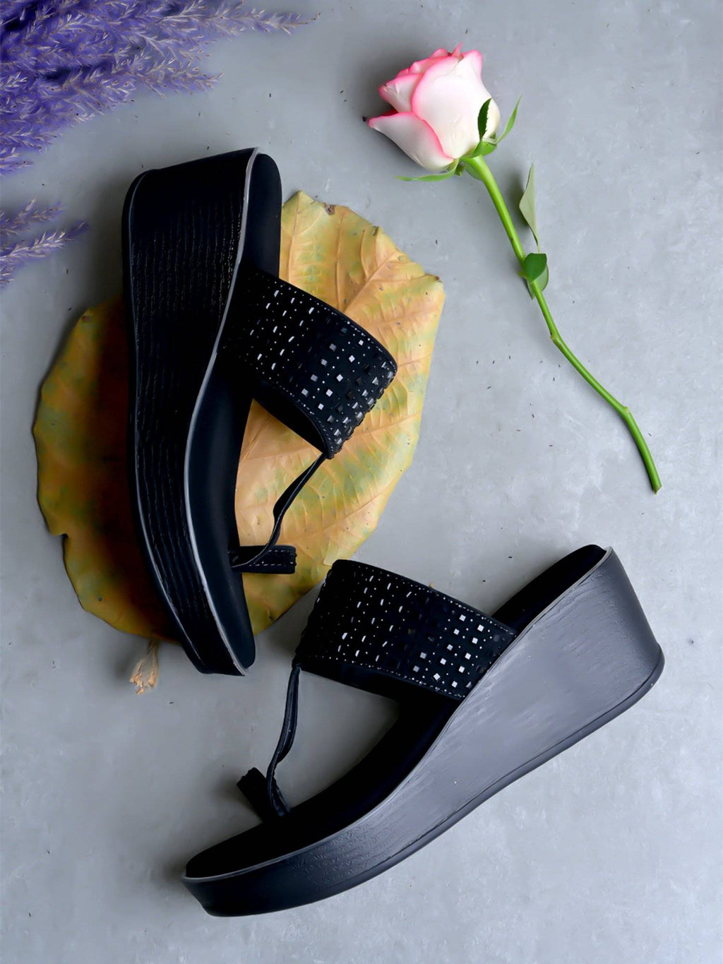 Black Classic Heeled Black Kolhapuri for Women | H78 - view 4