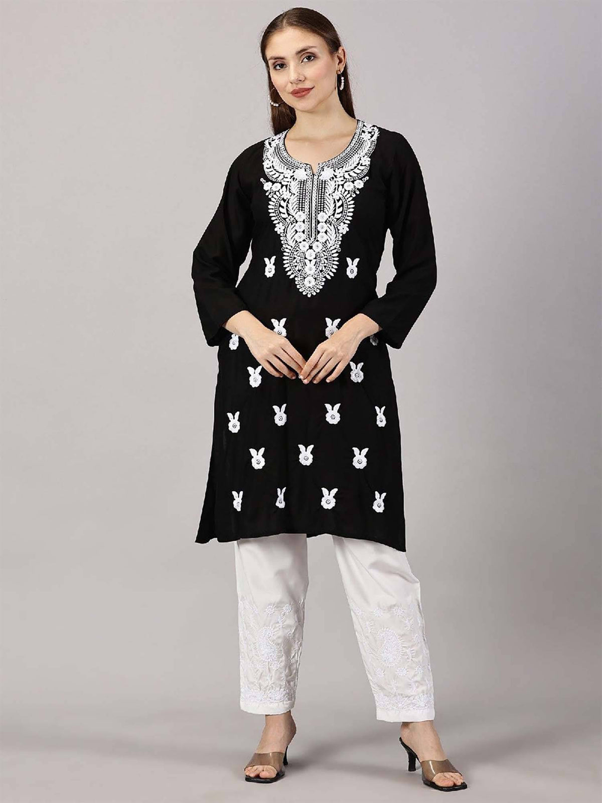 Women Red Floral Embroidered Straight Kurta | FY93 - view 19