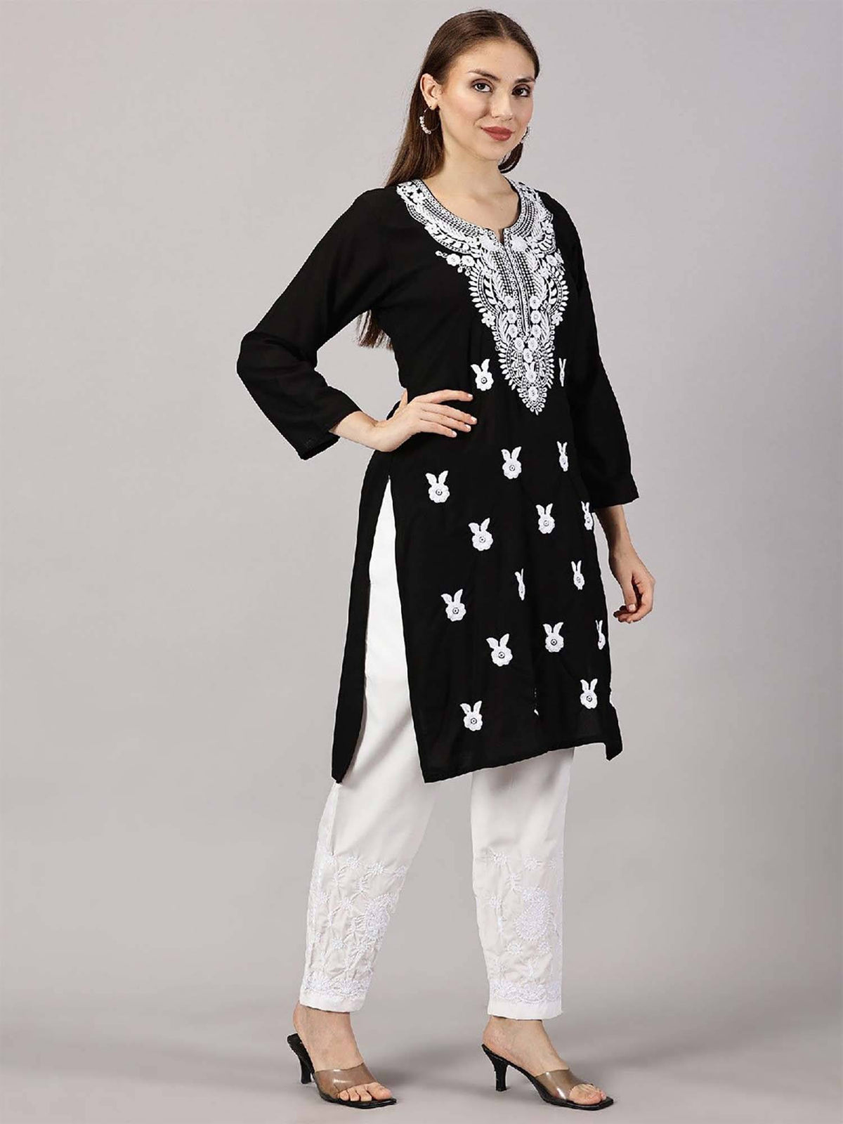 Women Red Floral Embroidered Straight Kurta | FY93 - view 23