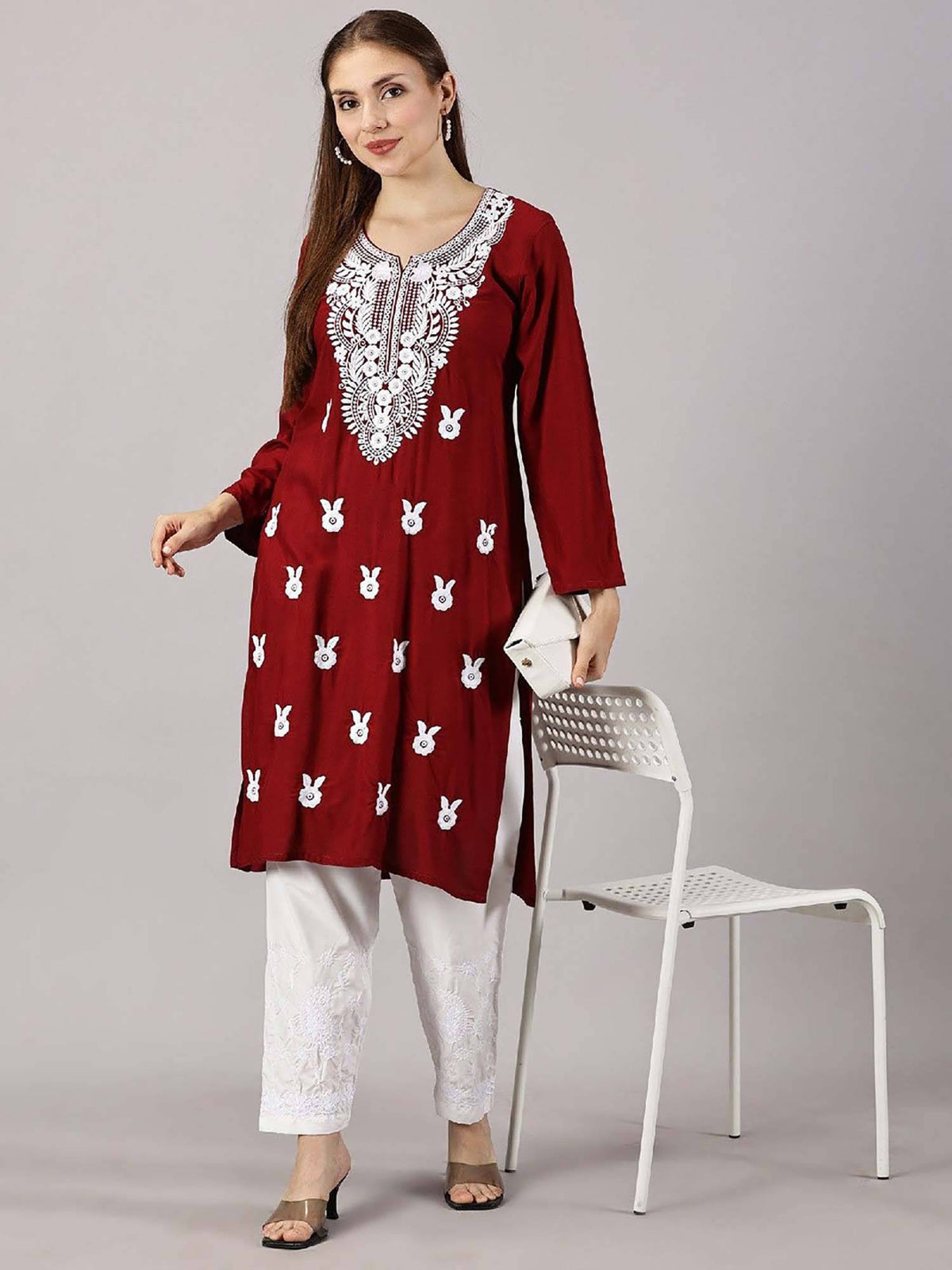 Women Red Floral Embroidered Straight Kurta | FY93 - view 12