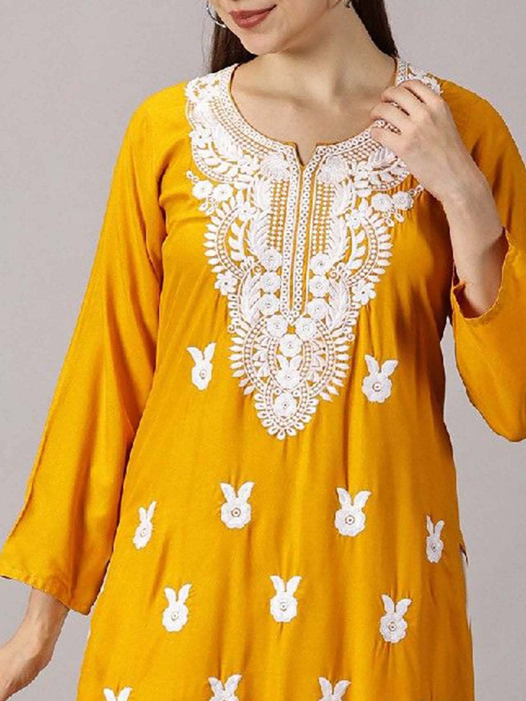 Women Red Floral Embroidered Straight Kurta | KDG - view 39