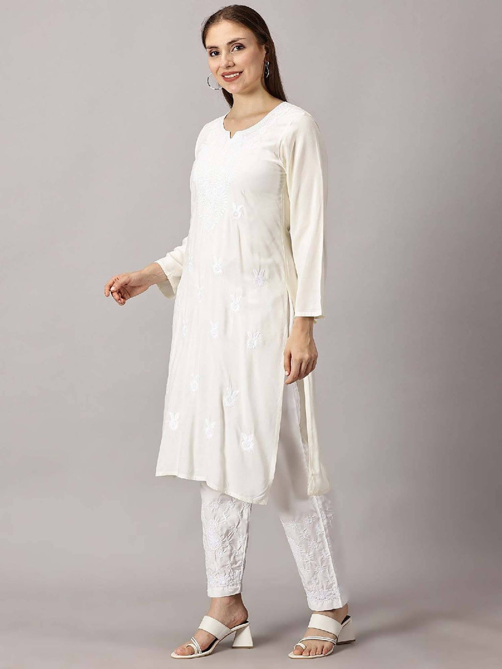 Women Red Floral Embroidered Straight Kurta | KDG - view 33