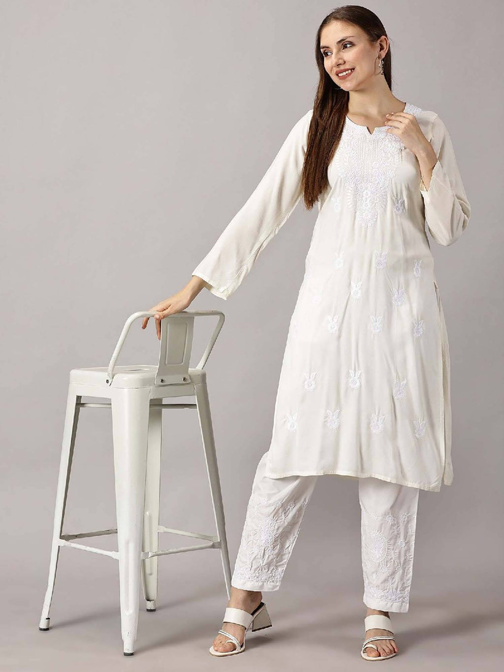 Women Red Floral Embroidered Straight Kurta | KDG - view 36