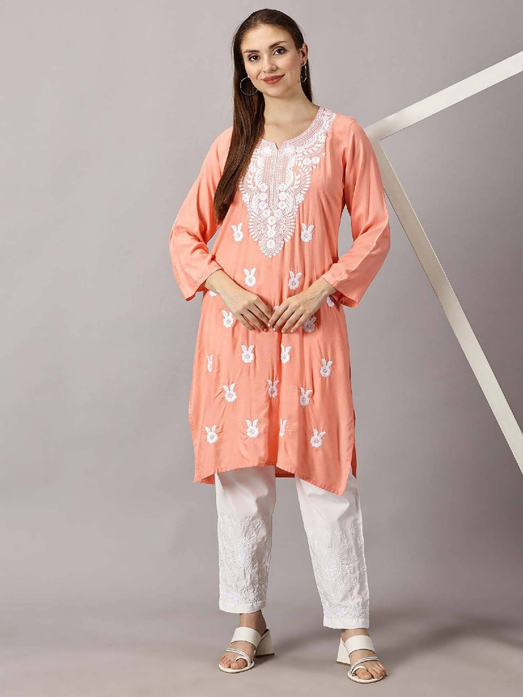Women Red Floral Embroidered Straight Kurta | KDG - view 18