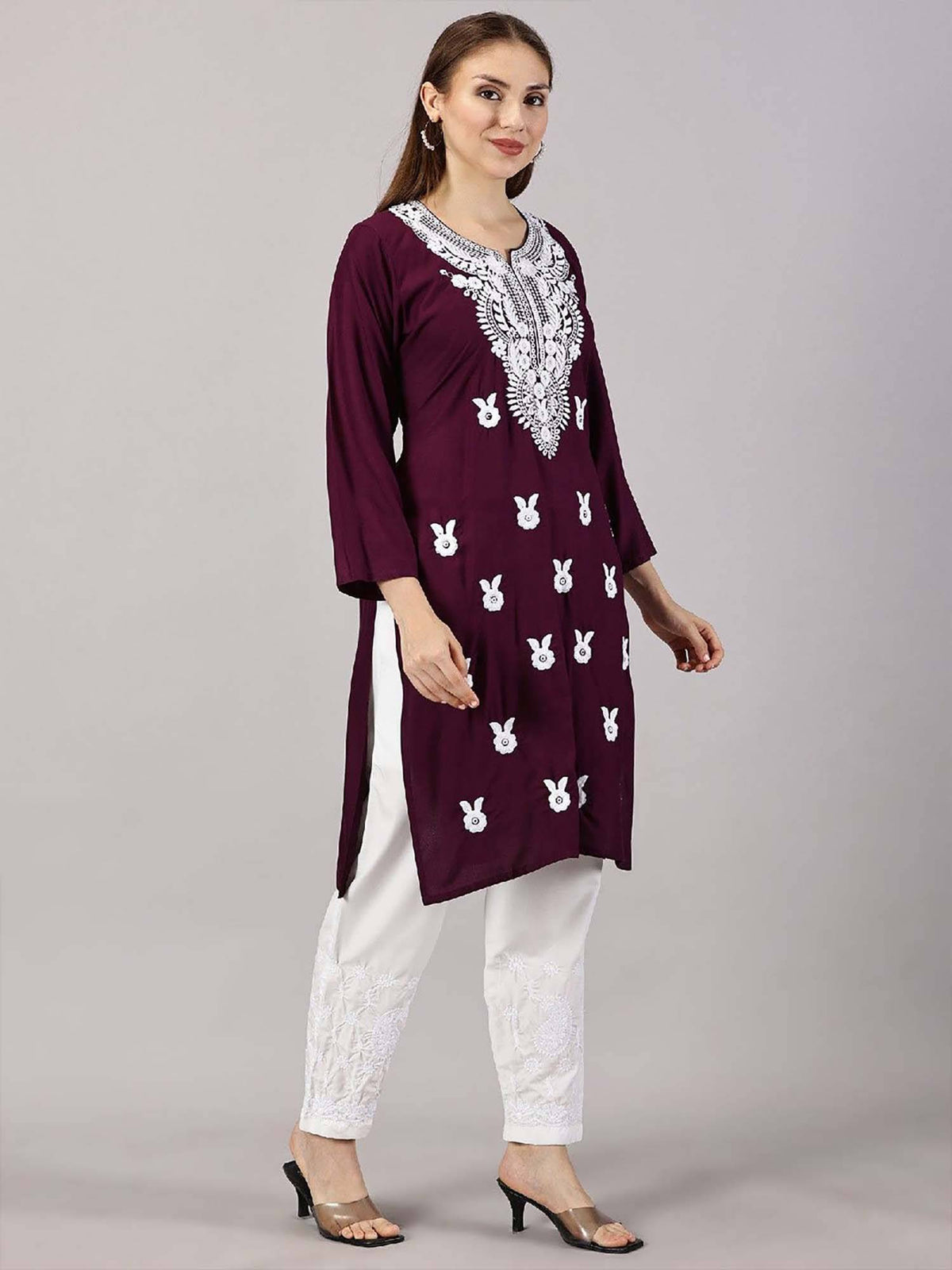 Women Red Floral Embroidered Straight Kurta | FY93 - view 29
