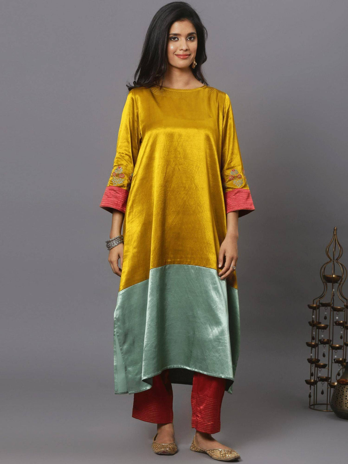 Color Block Mashru Silk Embroidered Sleeves Kurta | KDG - view 6