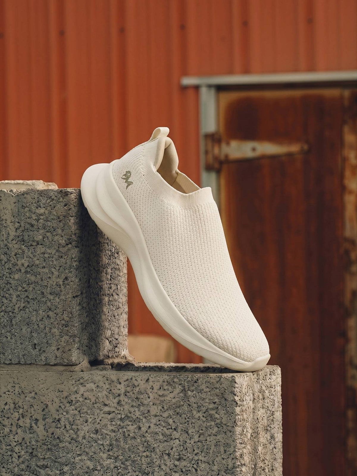 Women White Cloud Flex Walking Shoes | SH9 - view 1