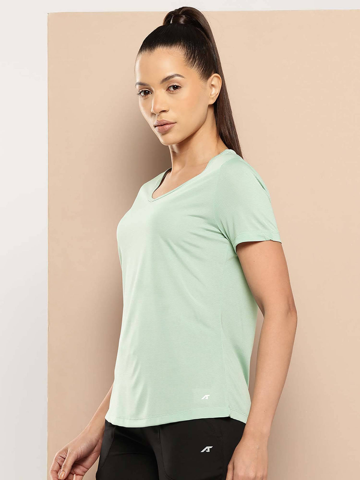 Green Slim Fit Pull On Round Neck T-Shirt | TT89 - view 3