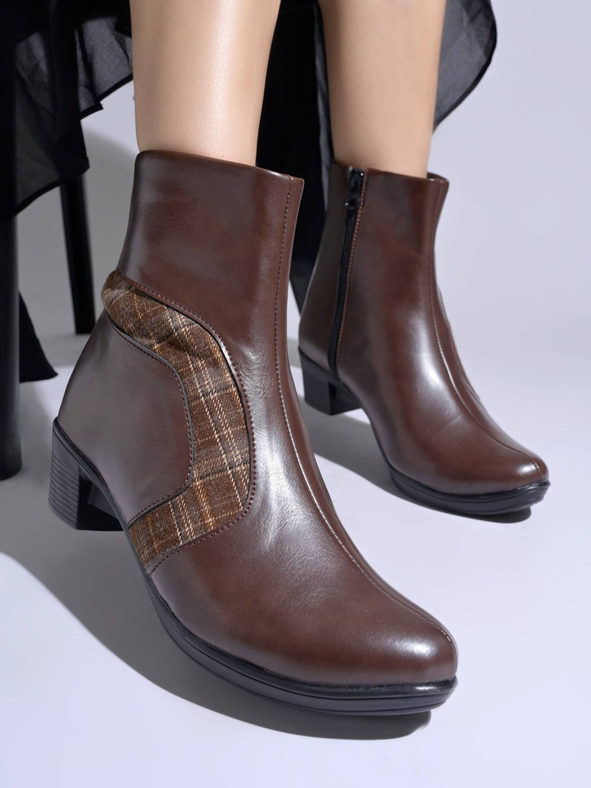 Women Brown Plaid Accent Casual Boots | BT61 - view 2
