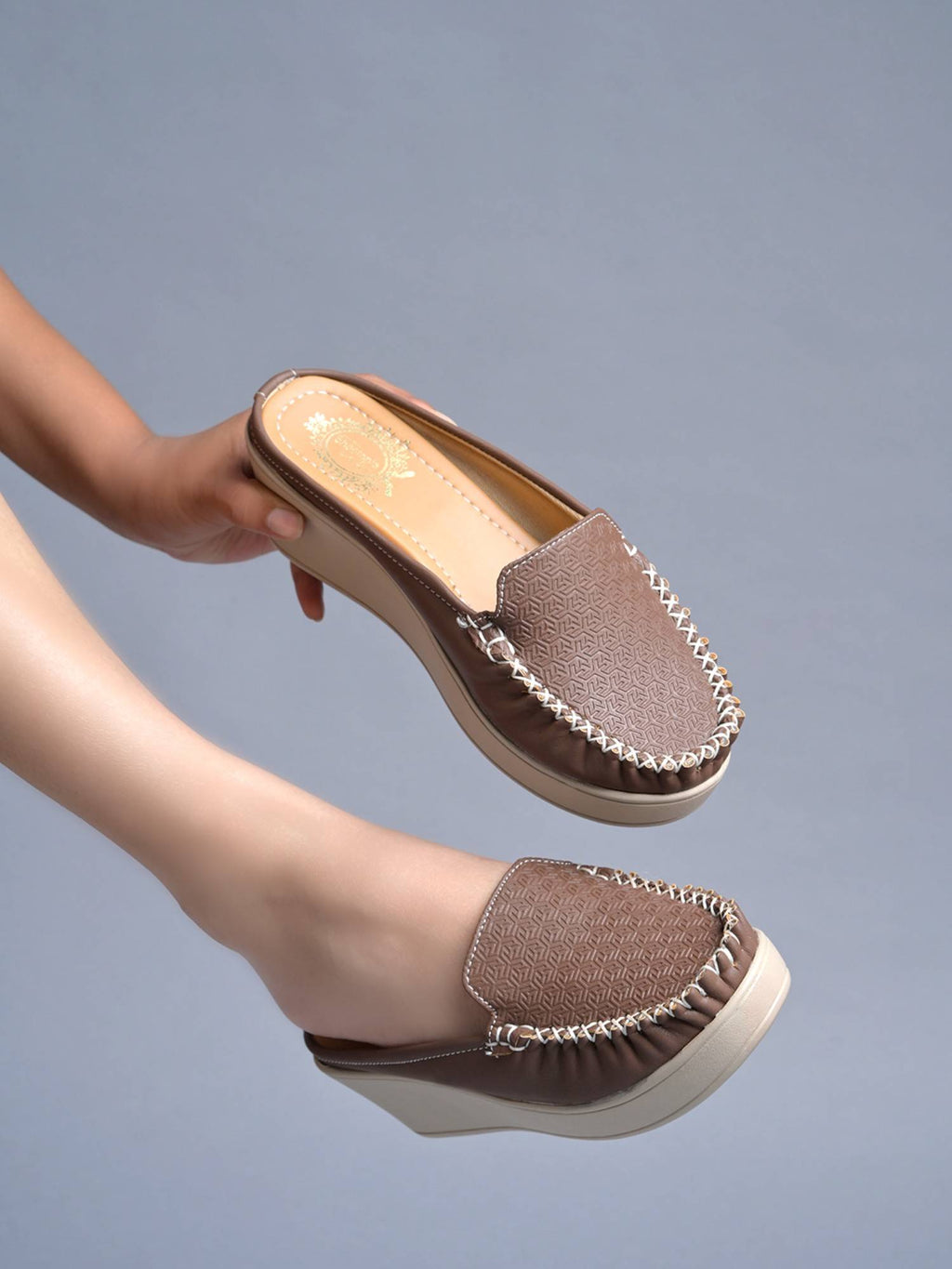 Women Brown Textured Mules Heels | H78 - view 5