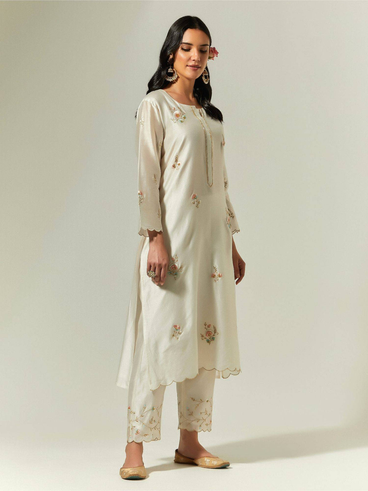 Light Pink Silk Chanderi Hand Embroidered Kurta With Plackett | KDG - view 18