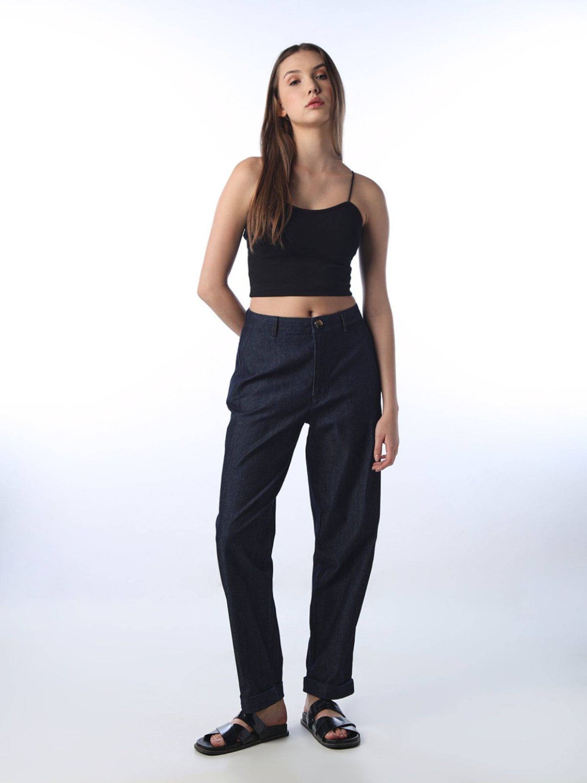 Women's Solid Regular Fit Black Crop Top | O24 - view 2
