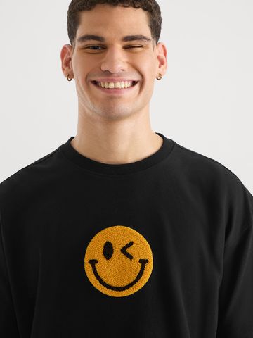 Buy Smiley: Winkle Oversized T-Shirts For Men Online OS23