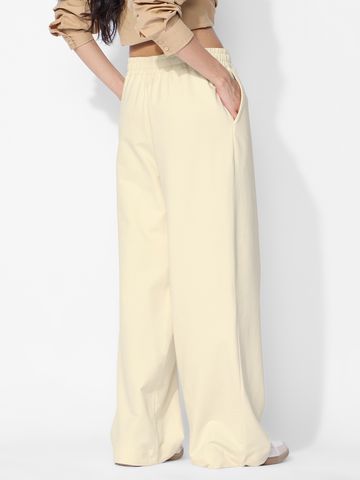 Flared Joggers: Off-White Women Flared Jogger JB65