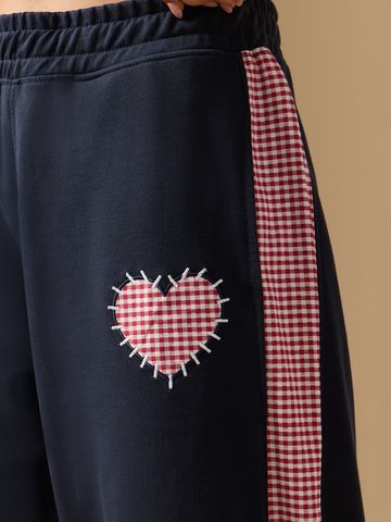 Straight-Fit Joggers: Heart Picnic Women Joggers JB65