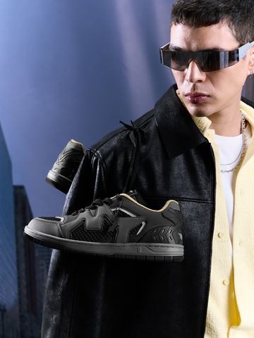 Batman: Urban Knight Men Low Top Sneakers JB65