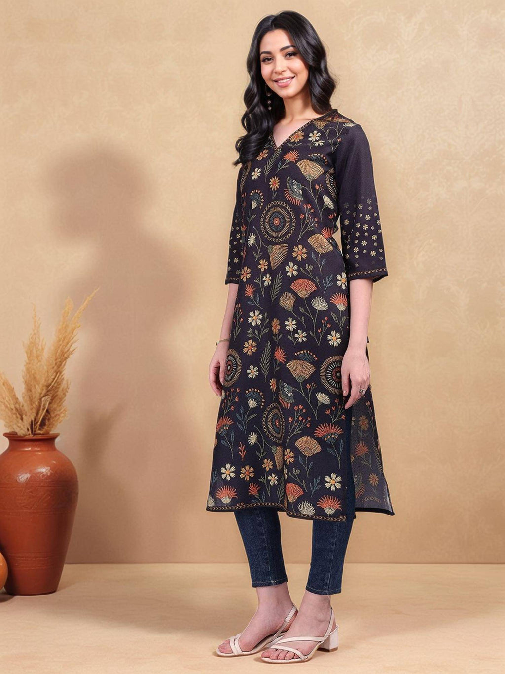 Womens Floral Printed Cotton Blend Straight Kurta | FY93 - view 3