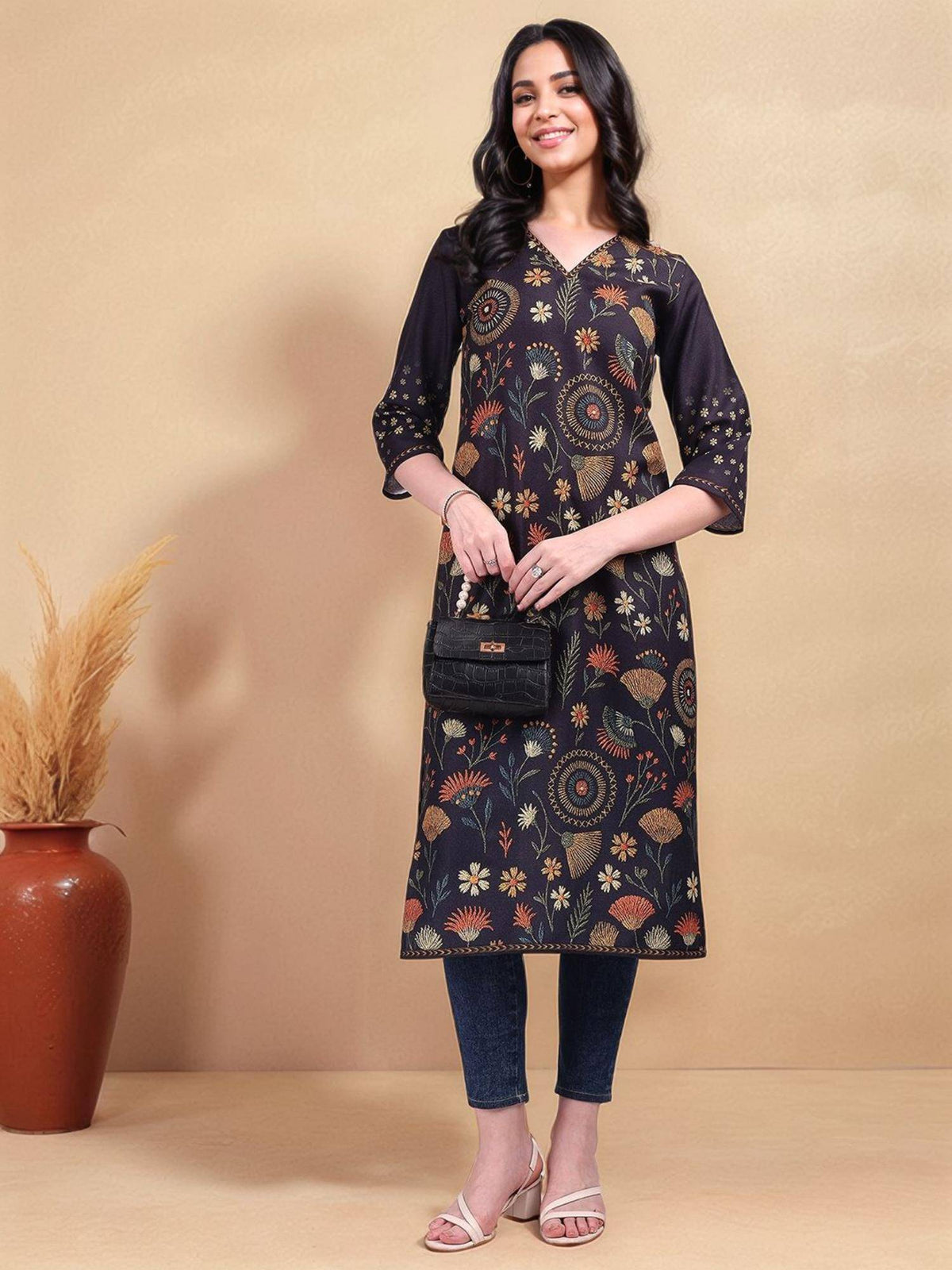 Womens Floral Printed Cotton Blend Straight Kurta | FY93 - view 4