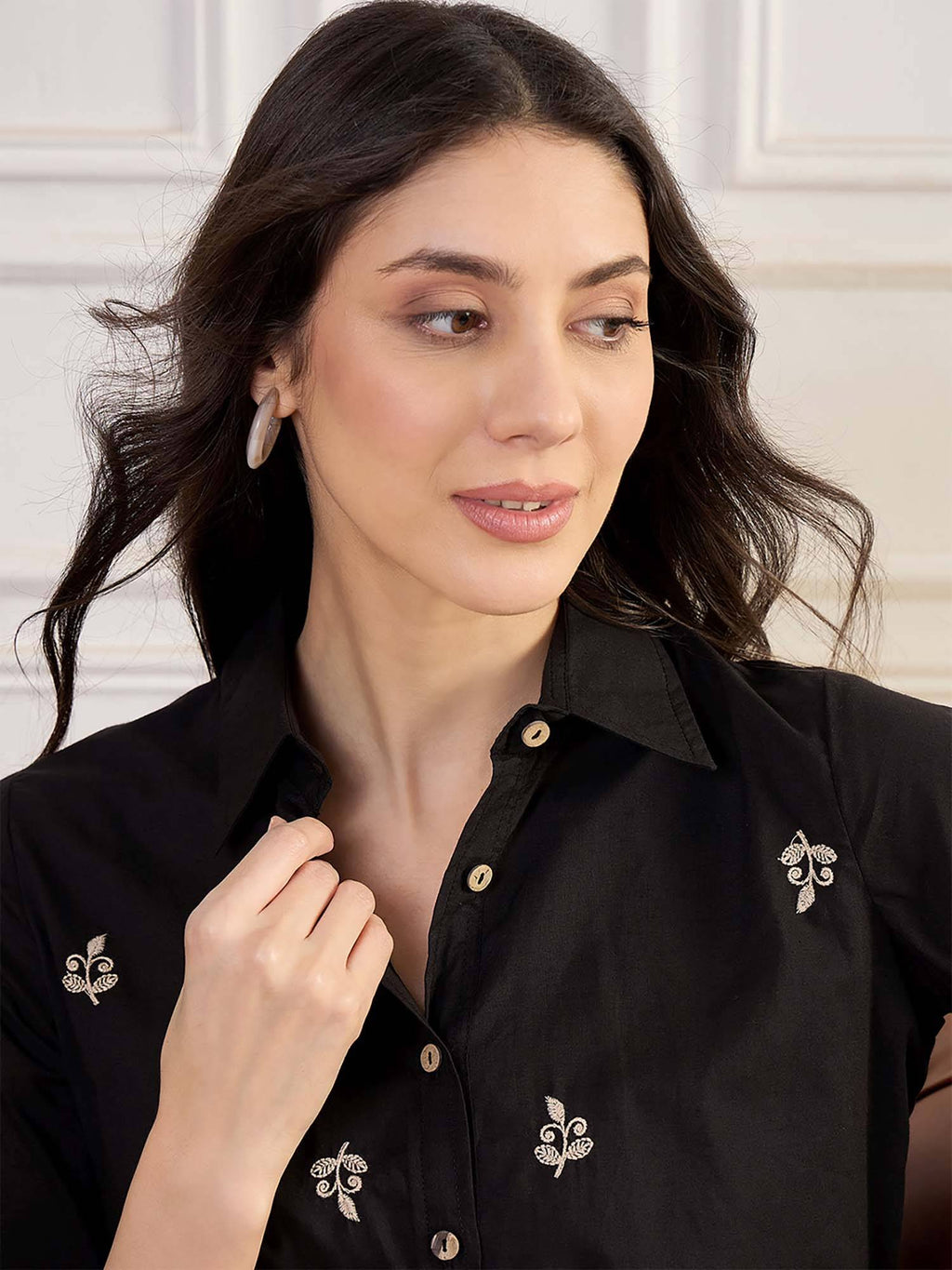 Black Regular Fit Embroidered Collar Neck Shirt | S67 - view 4