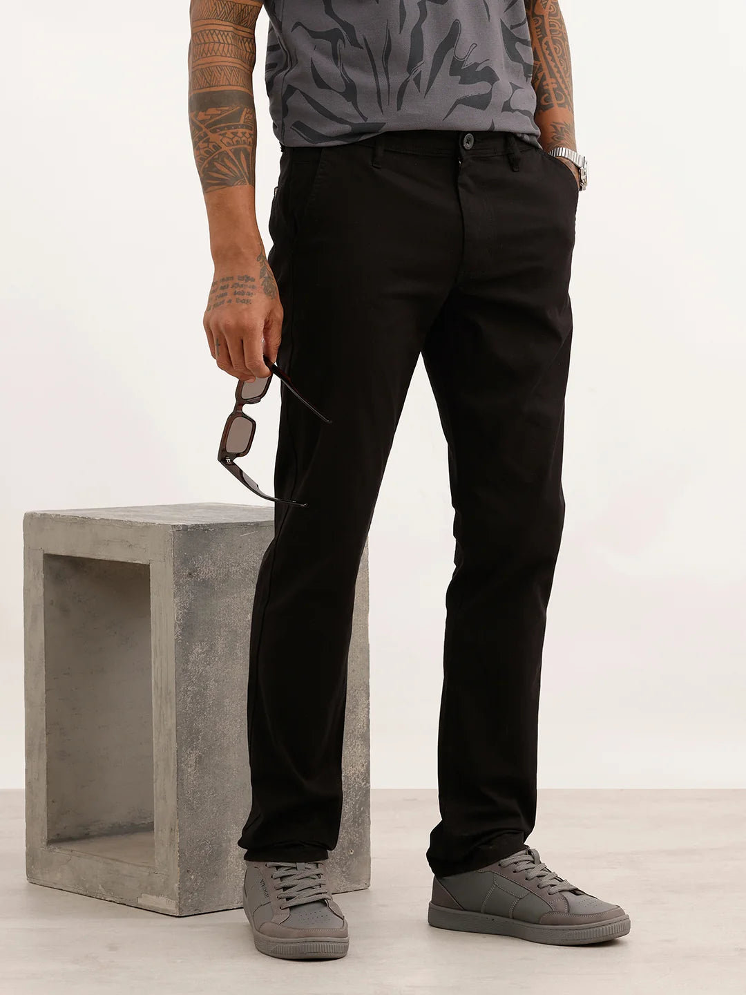 Solid Slim Fit Trouser | Black