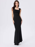 Black Solid Scoop Neck Maxi Dress | D56 - view 1