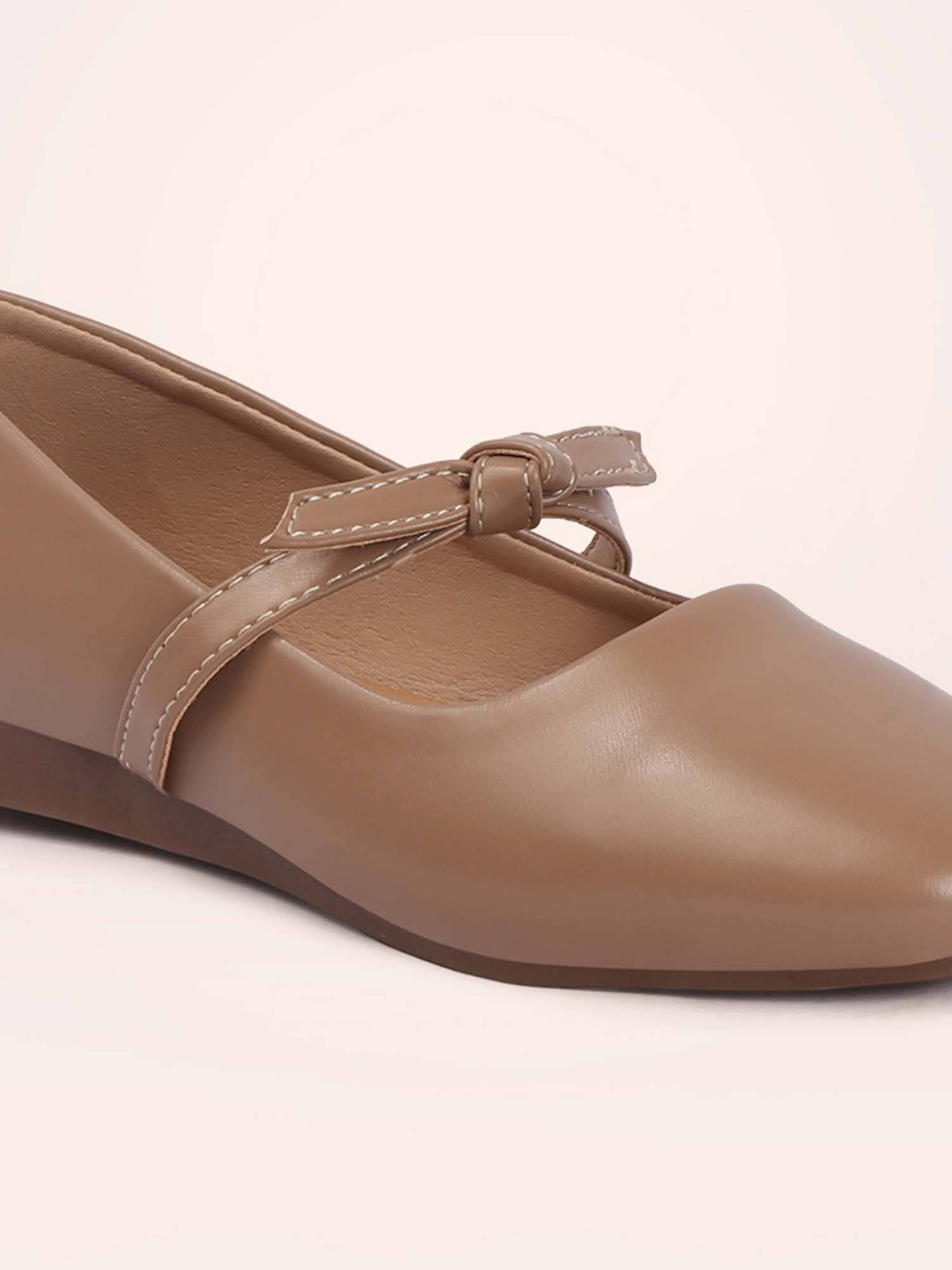 Womens Beige Elegant Bow Details Round Toe Ballerina | F61 - view 3