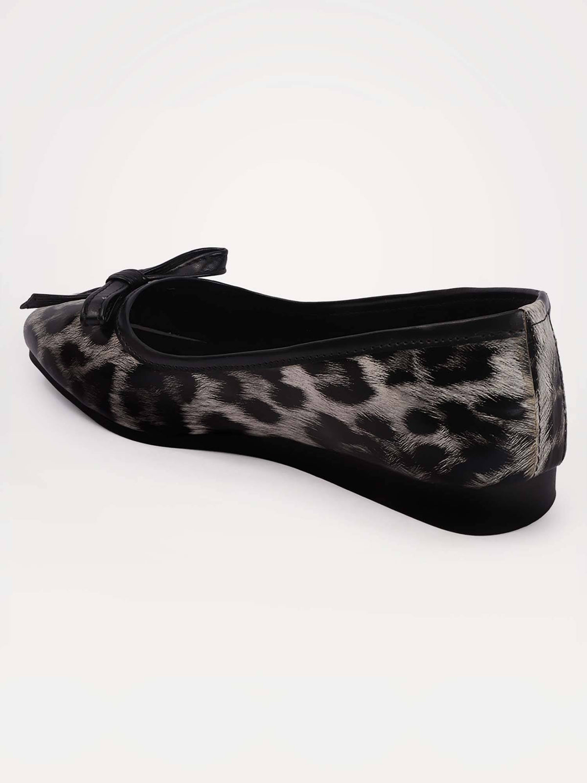Womens Off White Trendy Animal Print Design Bows Ballerina | F61 - view 6