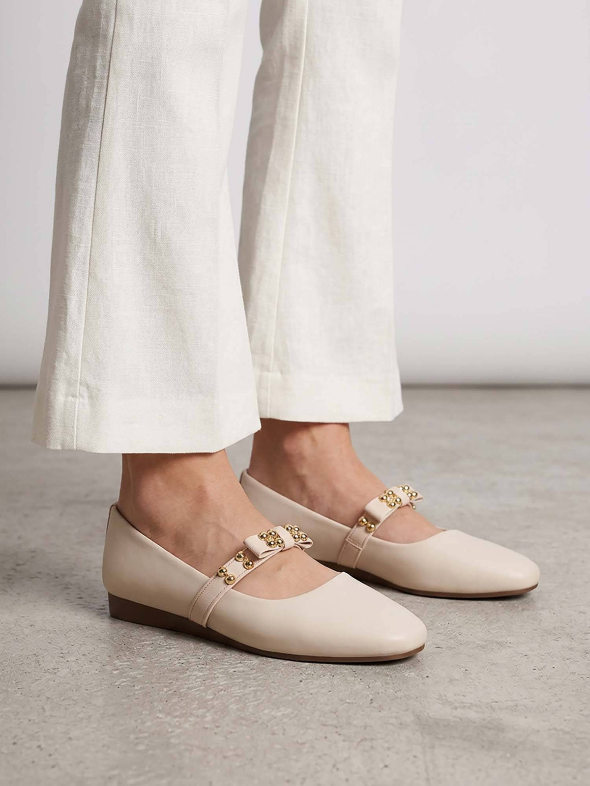 Womens Cream Knots Bow Details Soft Round Toe Ballerina | F61 - view 1