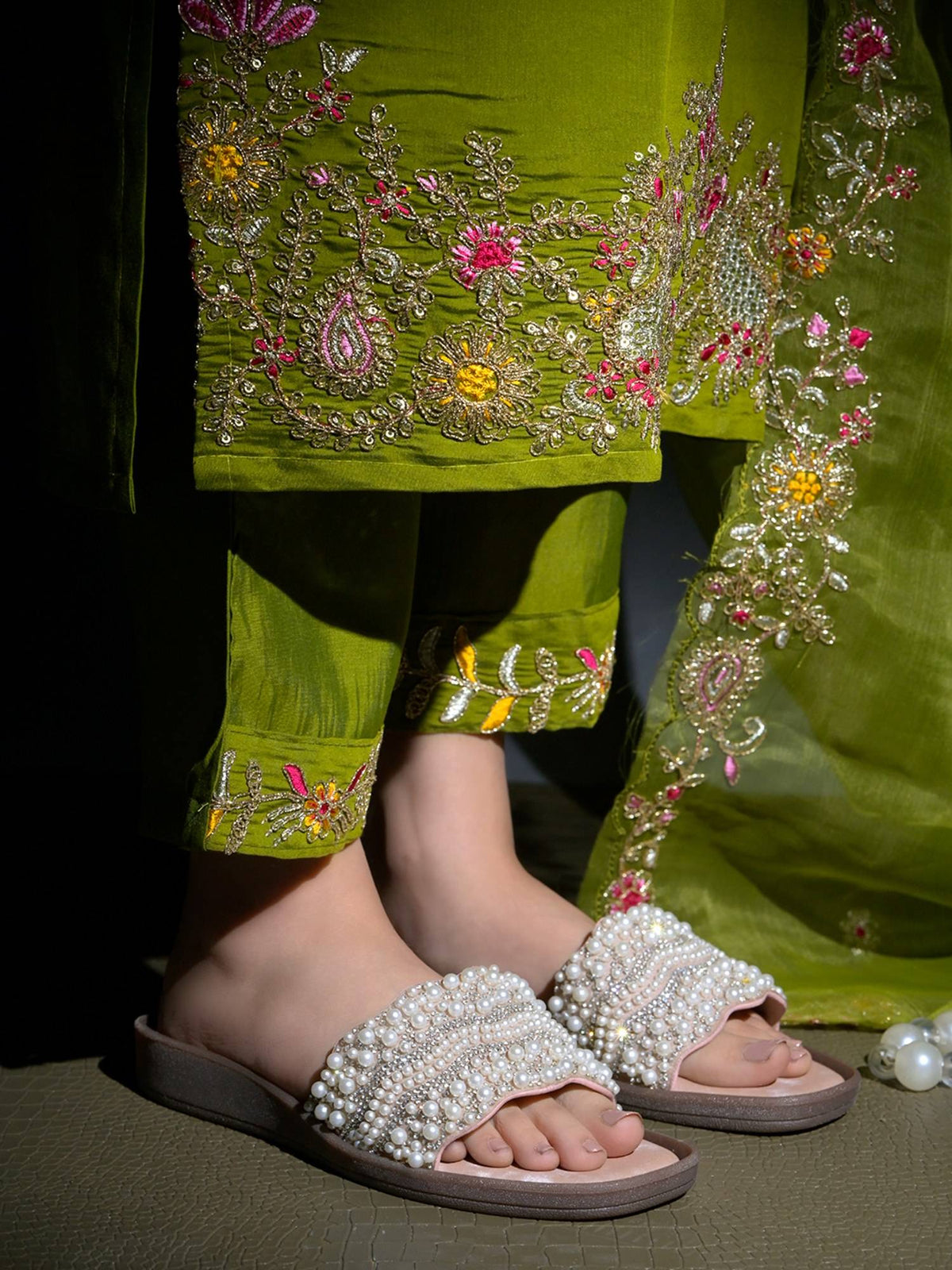 Women White Flats | F61 - view 5
