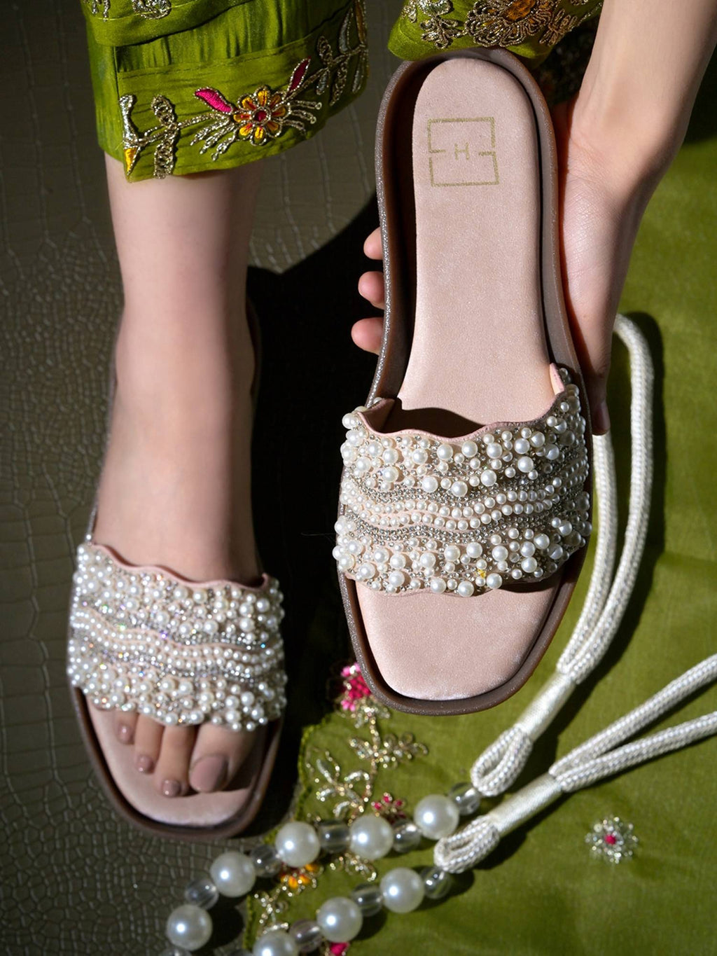 Women Rose Gold Flats | F61 - view 3