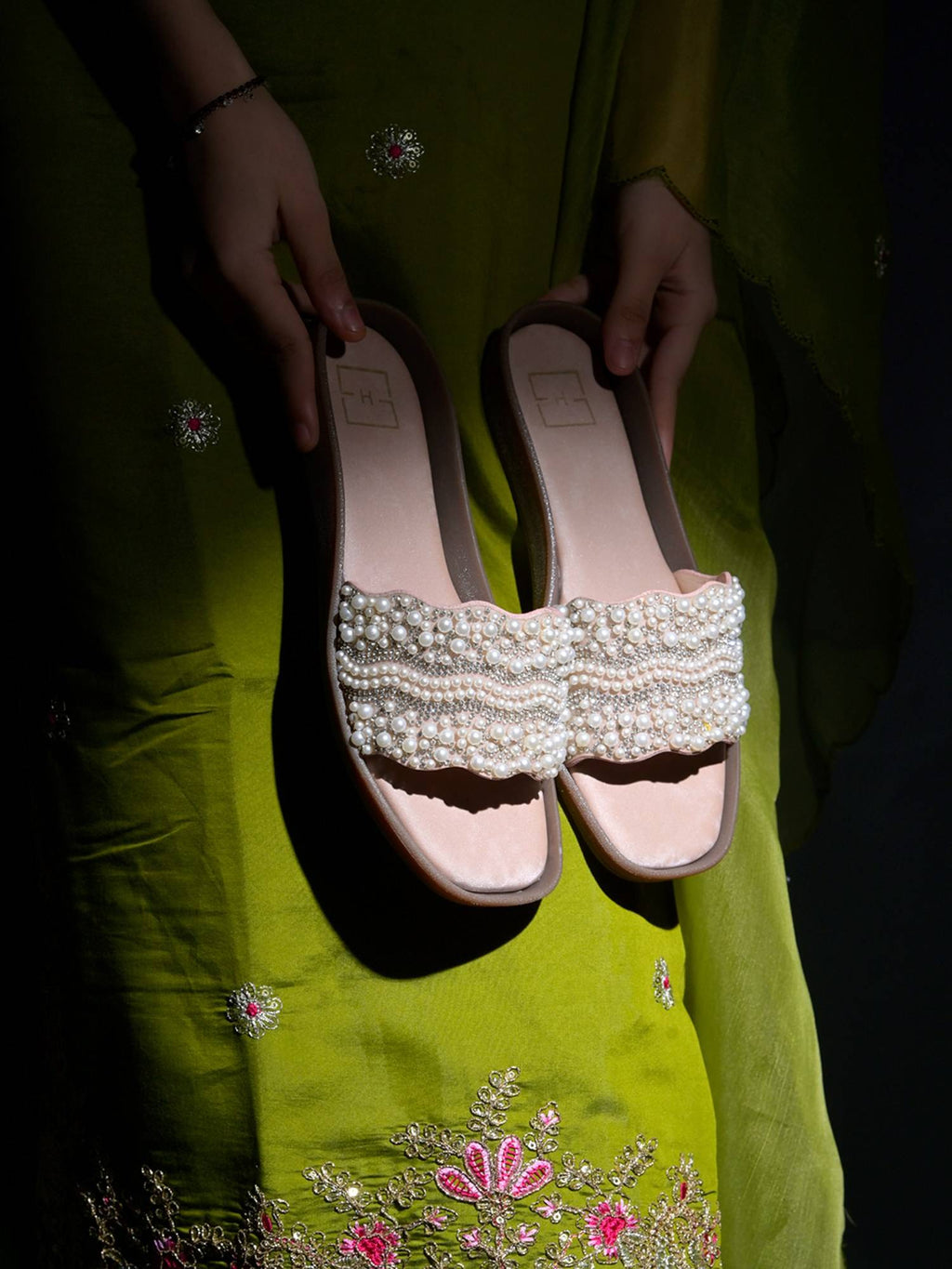 Women Rose Gold Flats | F61 - view 4