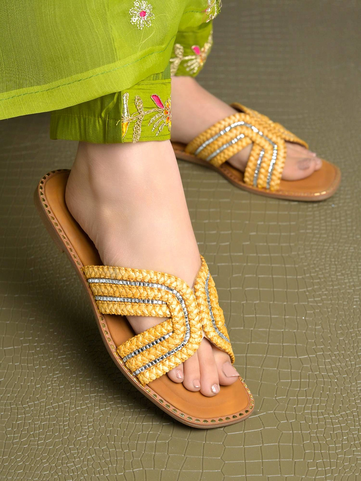Women Gold Flats | F61 - view 4