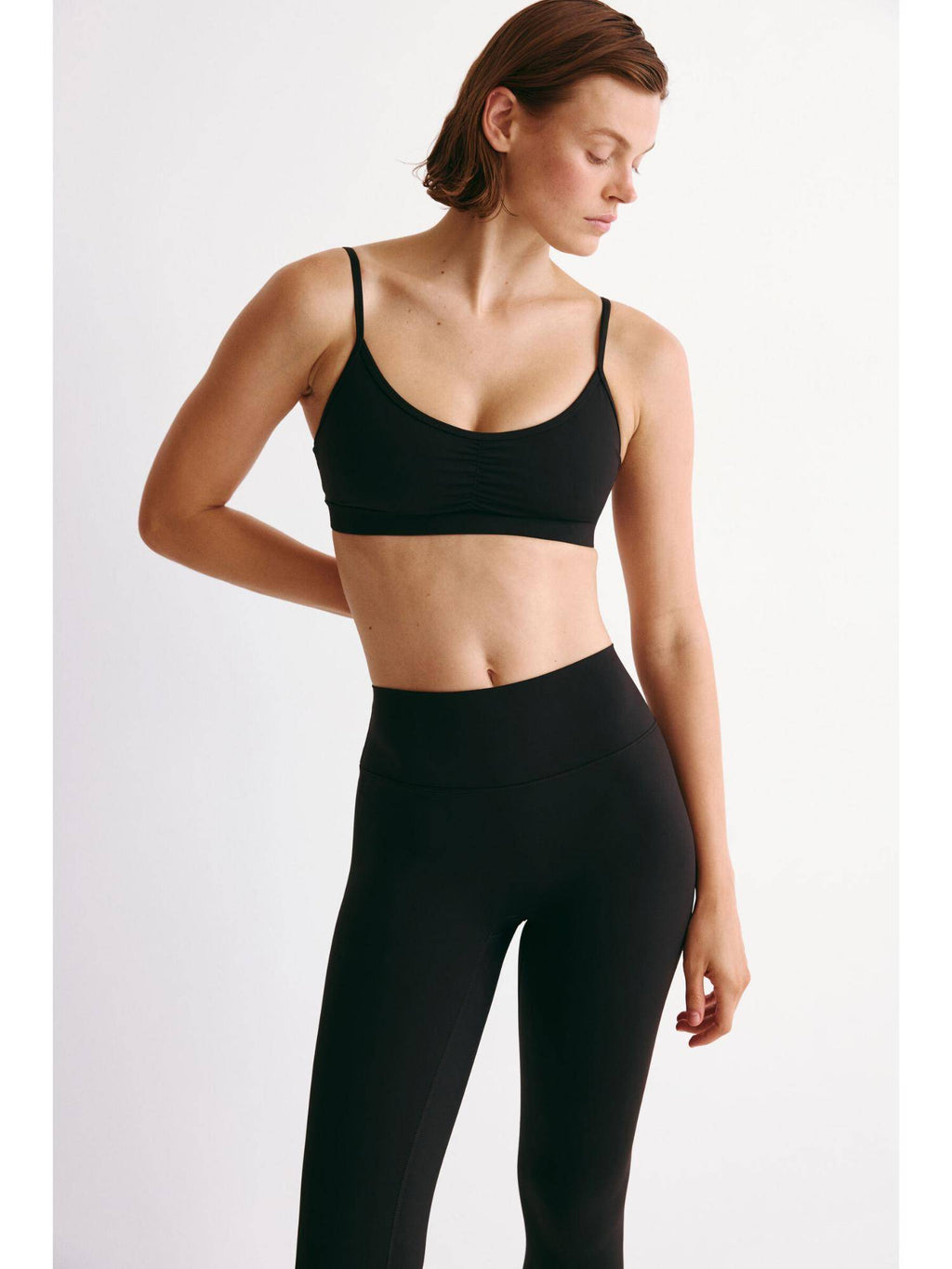 Women Black Medium Support Sports Bra With Sculptmove | sb09 - view 1